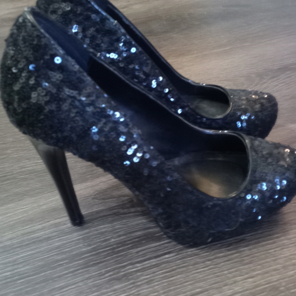Shimmering Black Sequin Women's Heels